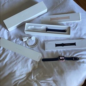 EUC Apple Watch Series 2✨